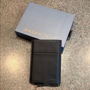 Andar The Pilot Black Leather Card Wallet